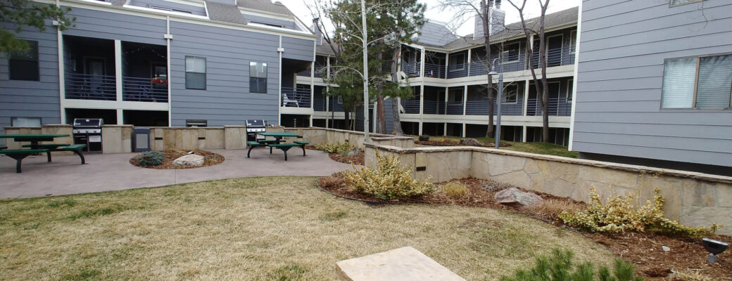 Outdoor picnic area at Blue Sky Lofts Apartments